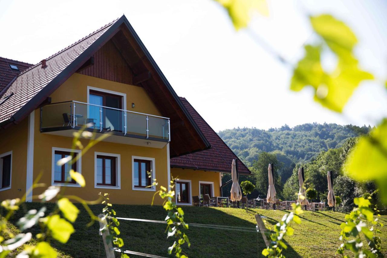 Weingut-Gaestezimmer Uhl Ratsch an der Weinstrasse Ngoại thất bức ảnh