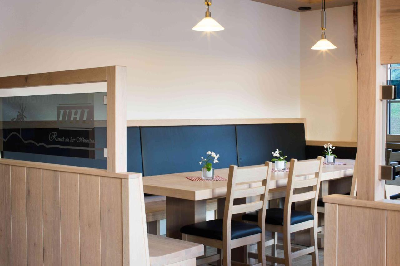 Weingut-Gaestezimmer Uhl Ratsch an der Weinstrasse Ngoại thất bức ảnh