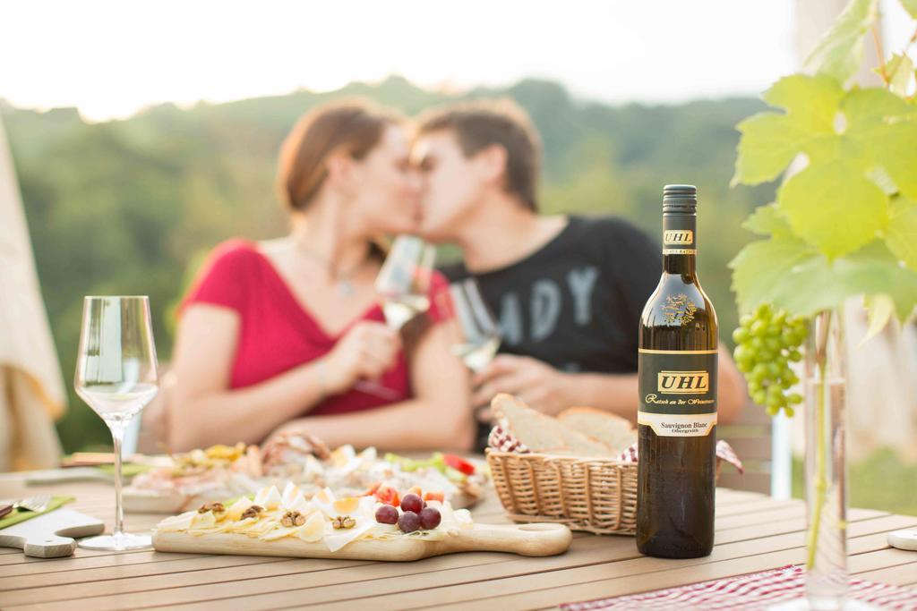 Weingut-Gaestezimmer Uhl Ratsch an der Weinstrasse Ngoại thất bức ảnh